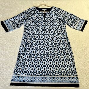 Sandra Darren Blue and White Geometric Long Sleeve Dress